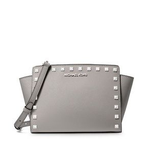 EUC MICHAEL KORS Selma Studded Messenger Bag In Saffiano Leather Pearl Gray